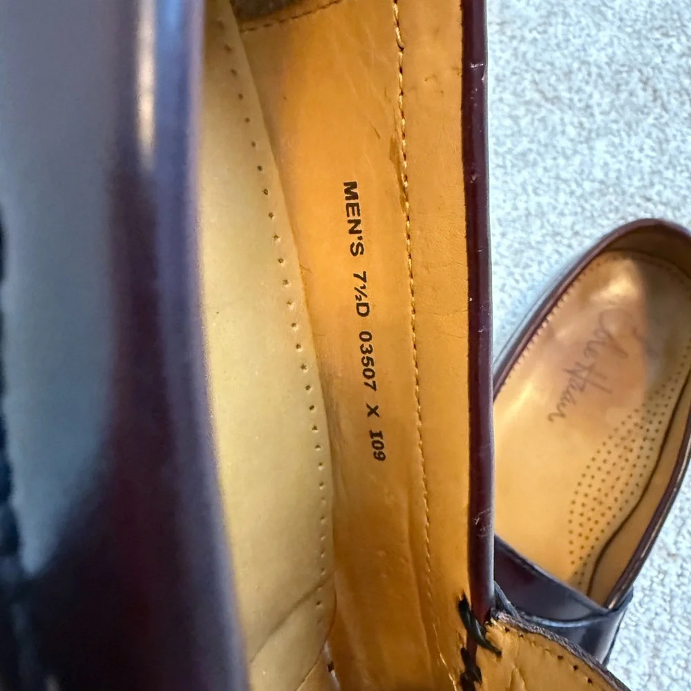 Cole‎ Haan Burgundy Tassel Loafer Size 7.5 D Well-Loved & Ready for Years More